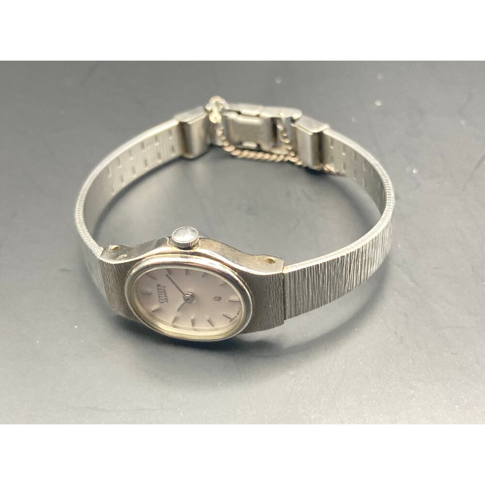 VTG Citizen 5920-S49623 Petite Women's Dress Watch 17MM - Fresh Battery - 5.25" - Picture 4 of 8